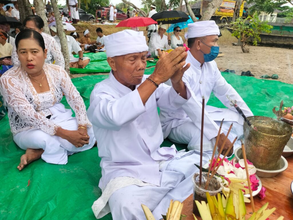 perayaan-hari-raya-melasti