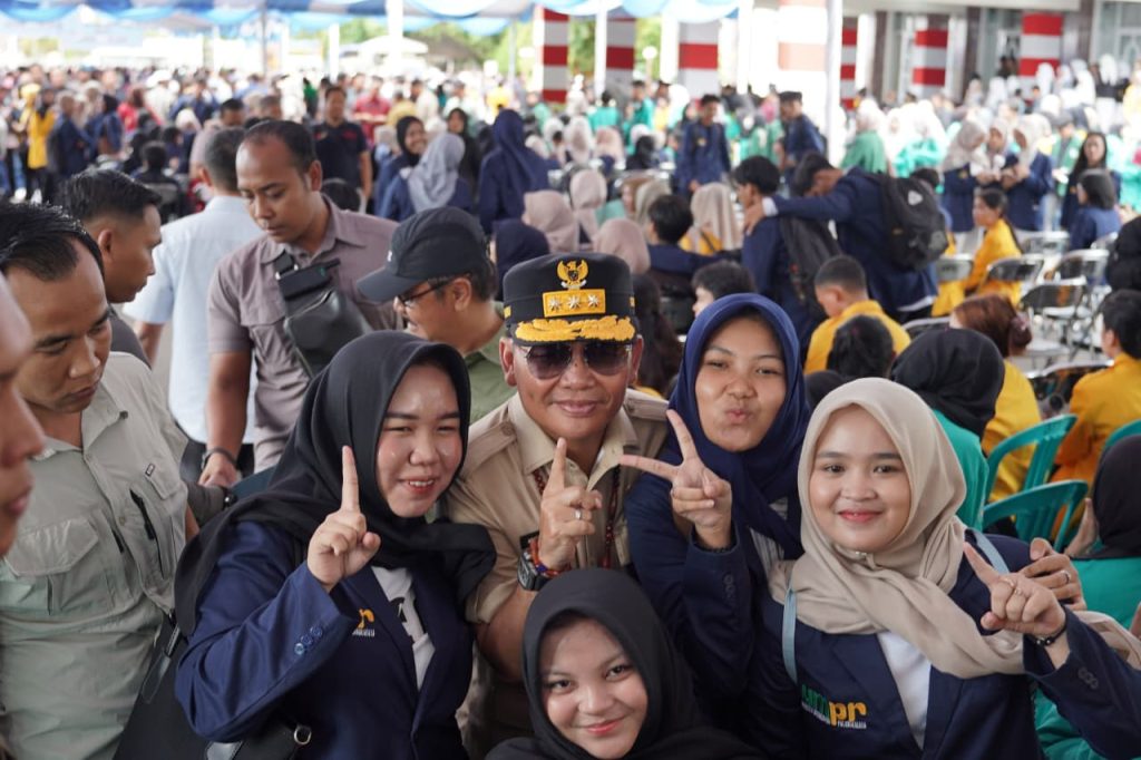 - 1763894448 bd449e1a4041bfe85d75